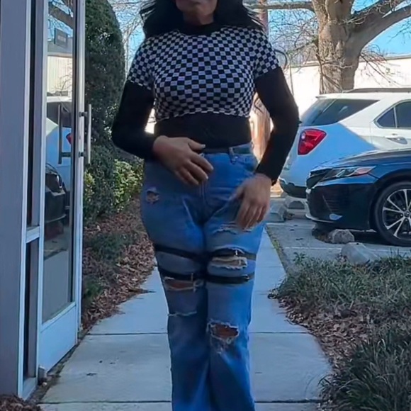 Meet your Posher, Malia - Picture 10 of 10